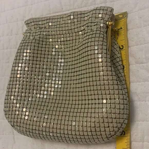 Vintage Heys Canada purse enamel metal mesh evening clutch cream gold hardware - Picture 16 of 16
